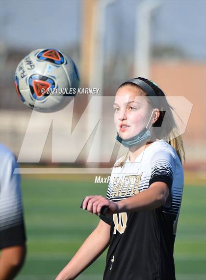 Thumbnail 1 in Faith Lutheran vs Bishop Gorman photogallery.