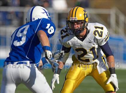 Thumbnail 1 in St. Ignatius @ St. Xavier (Nike 5 Days 2 Friday) photogallery.