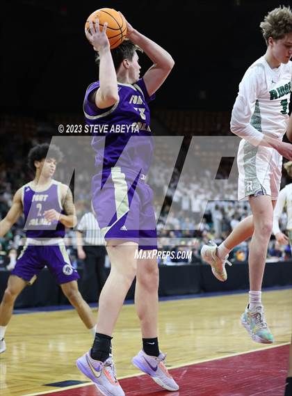 Thumbnail 2 in Fort Collins vs. Fossil Ridge (CHSAA 6A Great 8) photogallery.