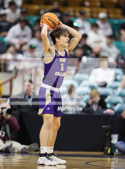 Thumbnail 1 in Fort Collins vs. Fossil Ridge (CHSAA 6A Great 8) photogallery.