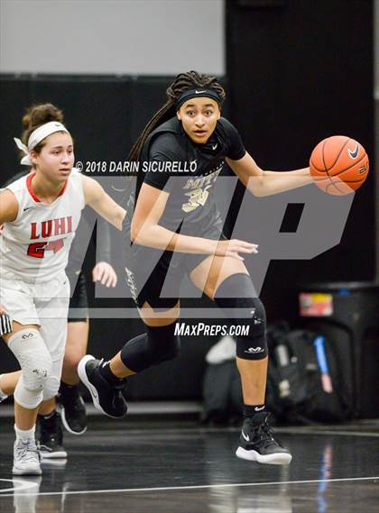 Thumbnail 1 in Archbishop Mitty vs. Long Island Lutheran (Nike Tournament of Champions) photogallery.