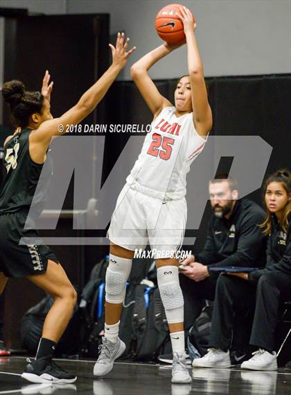 Thumbnail 3 in Archbishop Mitty vs. Long Island Lutheran (Nike Tournament of Champions) photogallery.