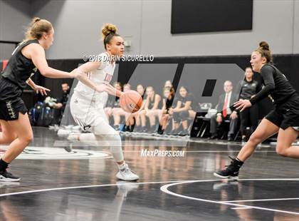 Thumbnail 2 in Archbishop Mitty vs. Long Island Lutheran (Nike Tournament of Champions) photogallery.