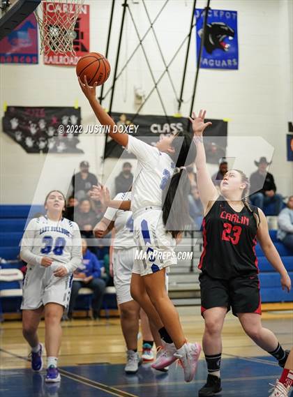 Thumbnail 1 in McDermitt vs Carlin (NIAA 1A East Quarterfinal) photogallery.