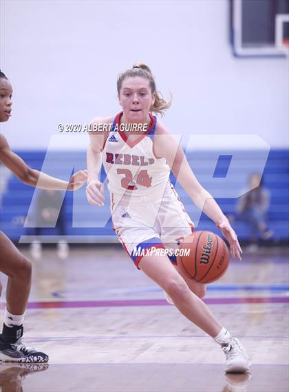Thumbnail 1 in Lawrence North @ Roncalli photogallery.