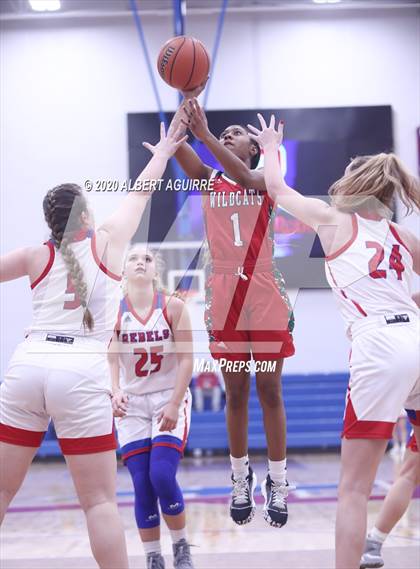 Thumbnail 2 in Lawrence North @ Roncalli photogallery.