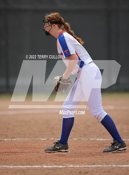 Thumbnail 1 in Westlake vs. Timpview (Bengal Bash) photogallery.