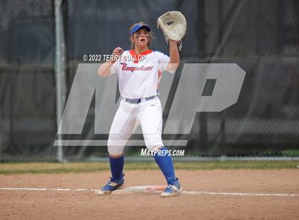 Thumbnail 3 in Westlake vs. Timpview (Bengal Bash) photogallery.
