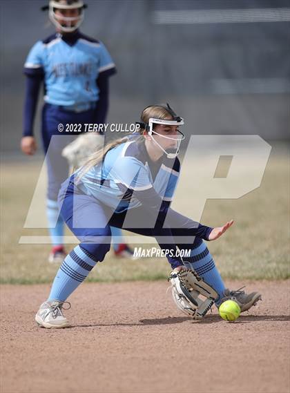 Thumbnail 3 in Westlake vs. Timpview (Bengal Bash) photogallery.