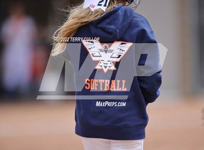 Thumbnail 1 in Westlake vs. Timpview (Bengal Bash) photogallery.