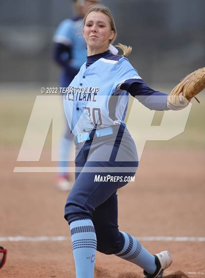 Thumbnail 3 in Westlake vs. Timpview (Bengal Bash) photogallery.