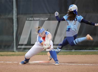 Thumbnail 2 in Westlake vs. Timpview (Bengal Bash) photogallery.