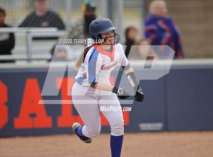 Thumbnail 2 in Westlake vs. Timpview (Bengal Bash) photogallery.