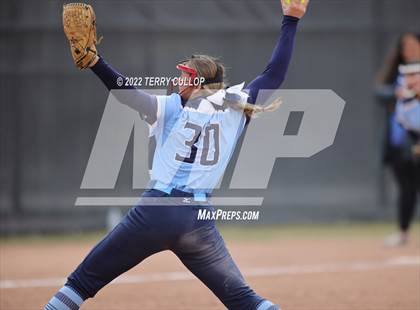 Thumbnail 2 in Westlake vs. Timpview (Bengal Bash) photogallery.