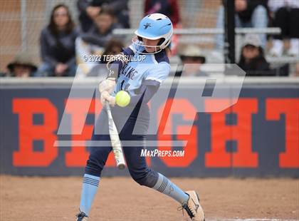 Thumbnail 3 in Westlake vs. Timpview (Bengal Bash) photogallery.