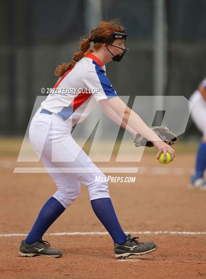 Thumbnail 3 in Westlake vs. Timpview (Bengal Bash) photogallery.