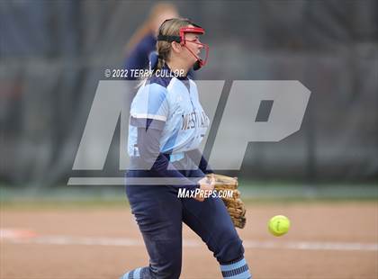 Thumbnail 1 in Westlake vs. Timpview (Bengal Bash) photogallery.