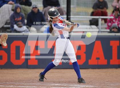 Thumbnail 2 in Westlake vs. Timpview (Bengal Bash) photogallery.