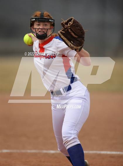 Thumbnail 1 in Westlake vs. Timpview (Bengal Bash) photogallery.
