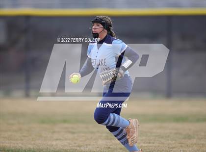 Thumbnail 3 in Westlake vs. Timpview (Bengal Bash) photogallery.