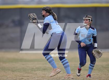 Thumbnail 2 in Westlake vs. Timpview (Bengal Bash) photogallery.