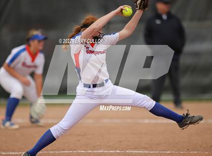 Thumbnail 2 in Westlake vs. Timpview (Bengal Bash) photogallery.
