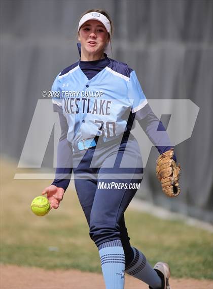 Thumbnail 2 in Westlake vs. Timpview (Bengal Bash) photogallery.