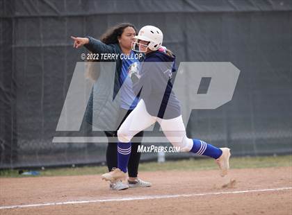 Thumbnail 3 in Westlake vs. Timpview (Bengal Bash) photogallery.