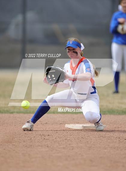 Thumbnail 3 in Westlake vs. Timpview (Bengal Bash) photogallery.