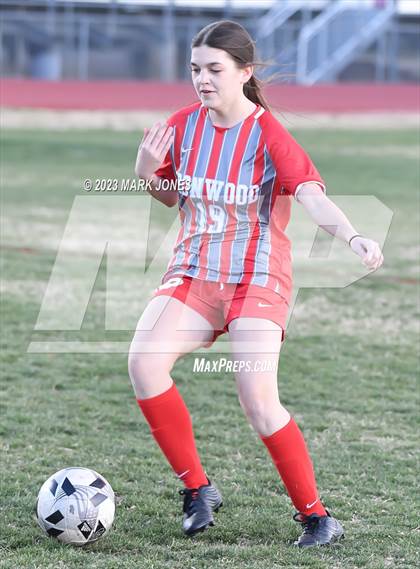Thumbnail 2 in Ironwood vs. Mountain Pointe (Senior Night) photogallery.