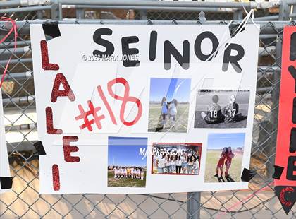 Thumbnail 3 in Ironwood vs. Mountain Pointe (Senior Night) photogallery.