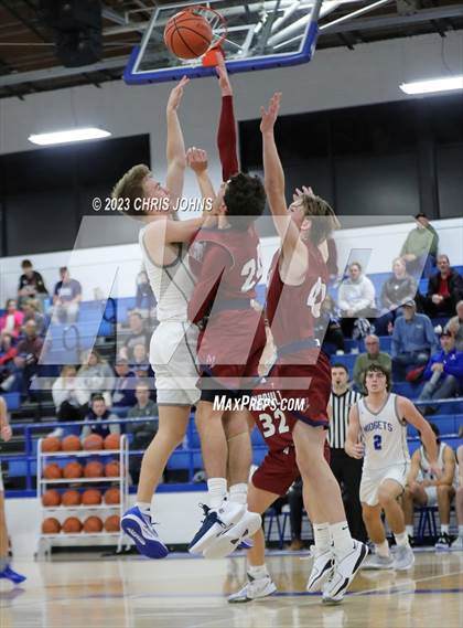 Thumbnail 2 in Gibault Catholic @ Freeburg photogallery.