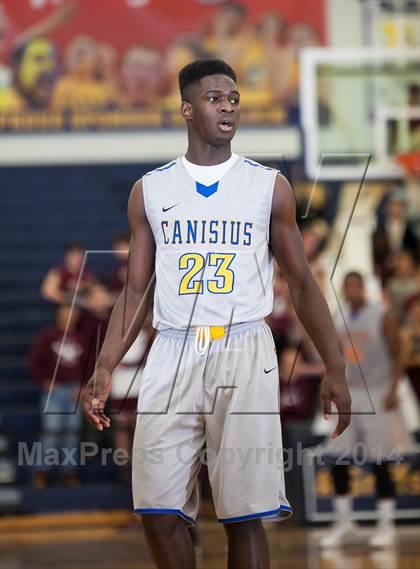 Thumbnail 2 in St. Joseph's Collegiate Institute vs. Canisius photogallery.