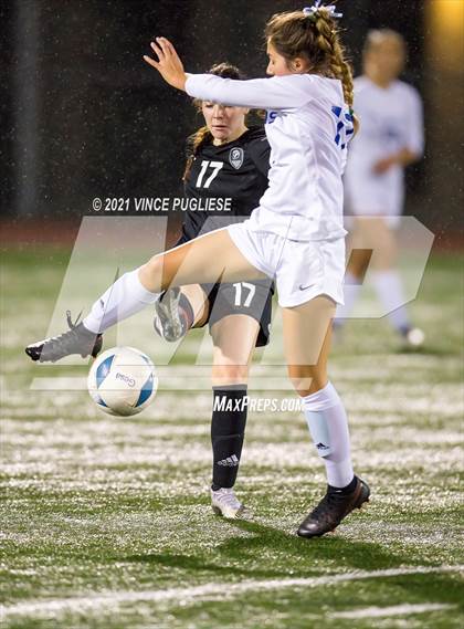 Thumbnail 3 in Curtis vs Union (WIAA 4A Tournament) photogallery.