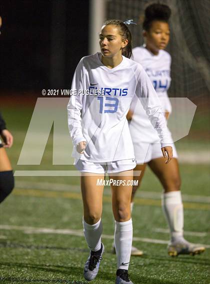 Thumbnail 2 in Curtis vs Union (WIAA 4A Tournament) photogallery.