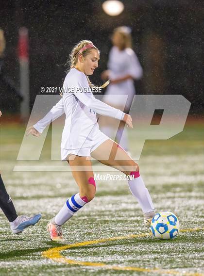 Thumbnail 1 in Curtis vs Union (WIAA 4A Tournament) photogallery.