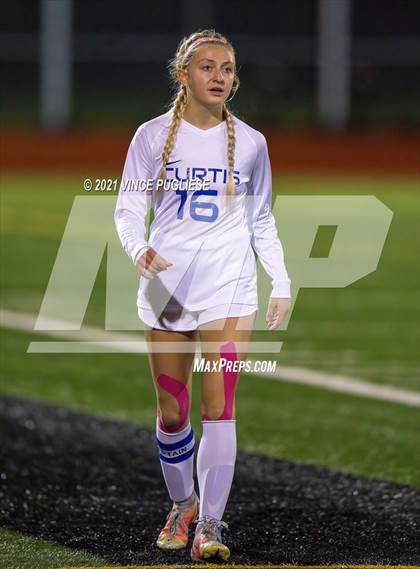 Thumbnail 2 in Curtis vs Union (WIAA 4A Tournament) photogallery.