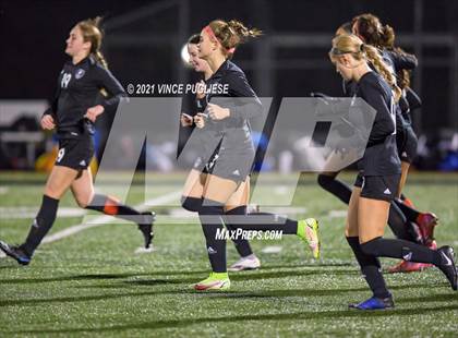 Thumbnail 1 in Curtis vs Union (WIAA 4A Tournament) photogallery.