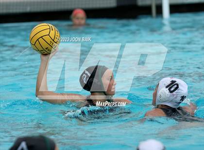 Thumbnail 2 in Moreau Catholic vs Albany (Battle of the Bay) photogallery.