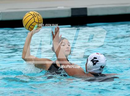 Thumbnail 2 in Moreau Catholic vs Albany (Battle of the Bay) photogallery.