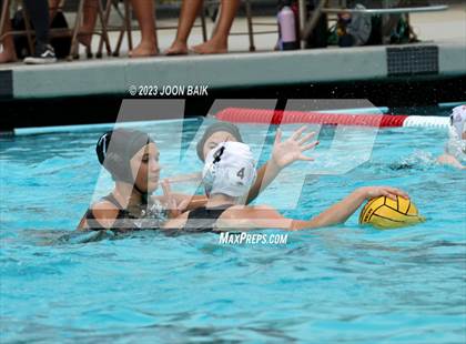 Thumbnail 3 in Moreau Catholic vs Albany (Battle of the Bay) photogallery.