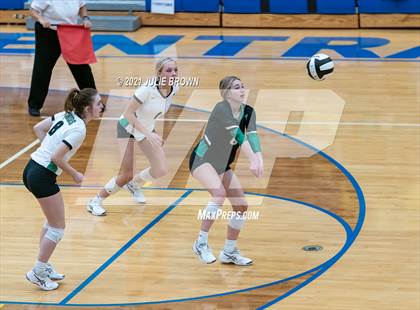 Thumbnail 2 in Yorktown vs. Cathedral (IHSAA 4A Regional semi-final) photogallery.