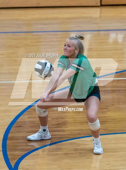Thumbnail 3 in Yorktown vs. Cathedral (IHSAA 4A Regional semi-final) photogallery.