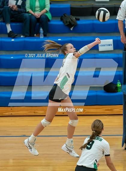 Thumbnail 2 in Yorktown vs. Cathedral (IHSAA 4A Regional semi-final) photogallery.