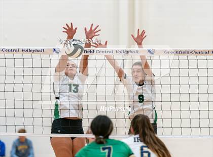 Thumbnail 1 in Yorktown vs. Cathedral (IHSAA 4A Regional semi-final) photogallery.