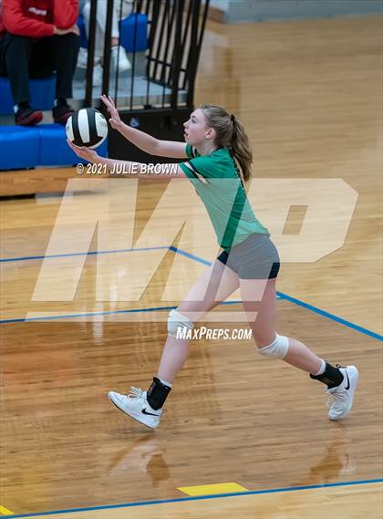Thumbnail 3 in Yorktown vs. Cathedral (IHSAA 4A Regional semi-final) photogallery.