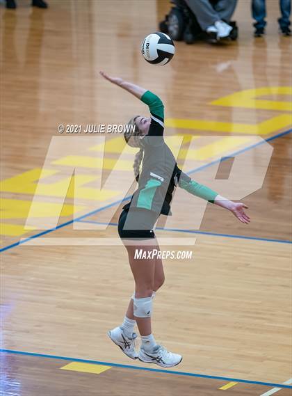 Thumbnail 1 in Yorktown vs. Cathedral (IHSAA 4A Regional semi-final) photogallery.