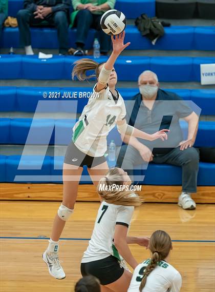 Thumbnail 1 in Yorktown vs. Cathedral (IHSAA 4A Regional semi-final) photogallery.