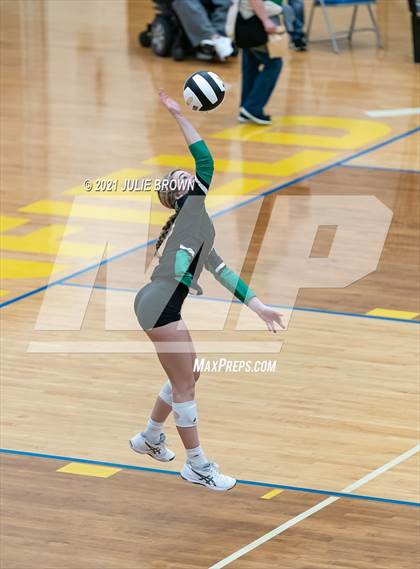 Thumbnail 1 in Yorktown vs. Cathedral (IHSAA 4A Regional semi-final) photogallery.