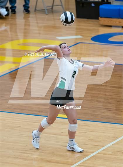 Thumbnail 3 in Yorktown vs. Cathedral (IHSAA 4A Regional semi-final) photogallery.